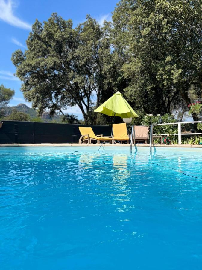 Le Relais Des Lavandins Ле-Мюи Экстерьер фото